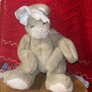 Plush jointed cat with Bow the bearington collection USA